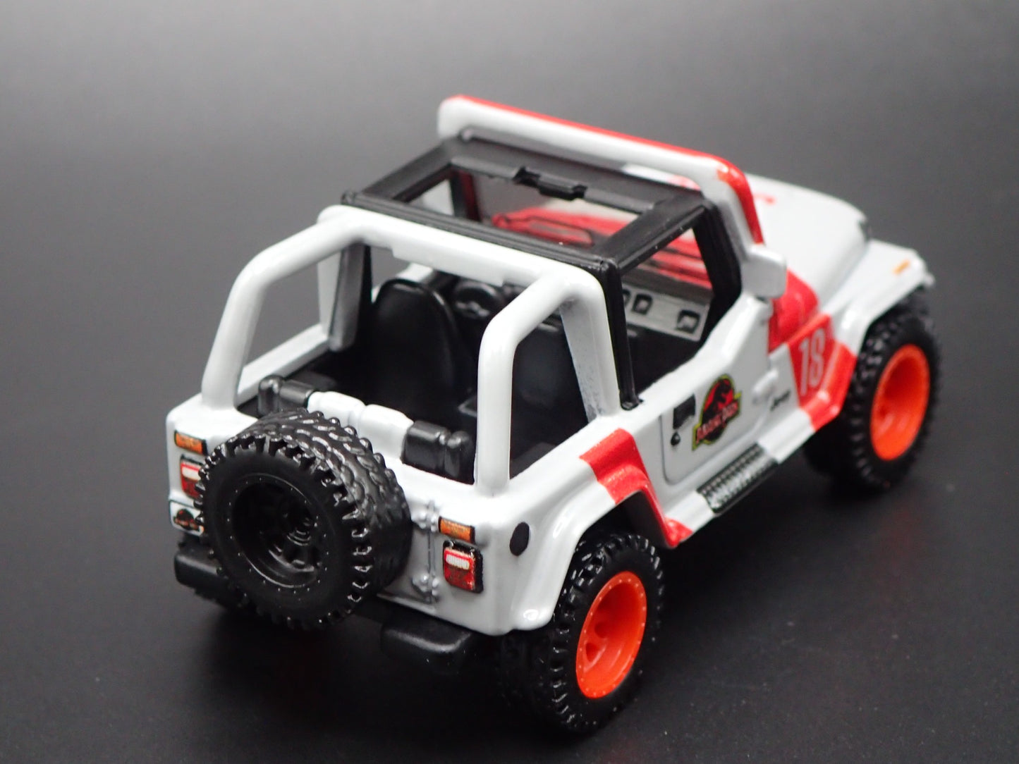 1993 93 JEEP WRANGLER YJ JURASSIC PARK 18 1:64 SCALE DIORAMA DIECAST MODEL CAR