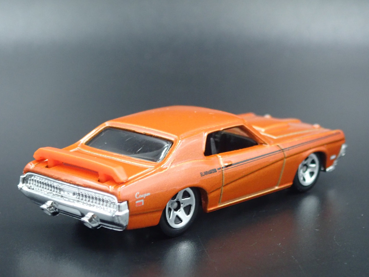 1969 69 MERC MERCURY COUGAR ELIMINATOR RARE 1:64 SCALE DIORAMA DIECAST MODEL CAR