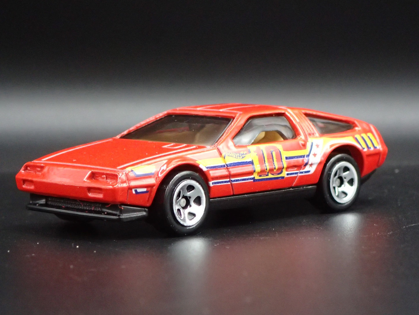 1981-1983 DMC DELOREAN RED 1:64 SCALE COLLECTIBLE DIORAMA DIECAST MODEL CAR