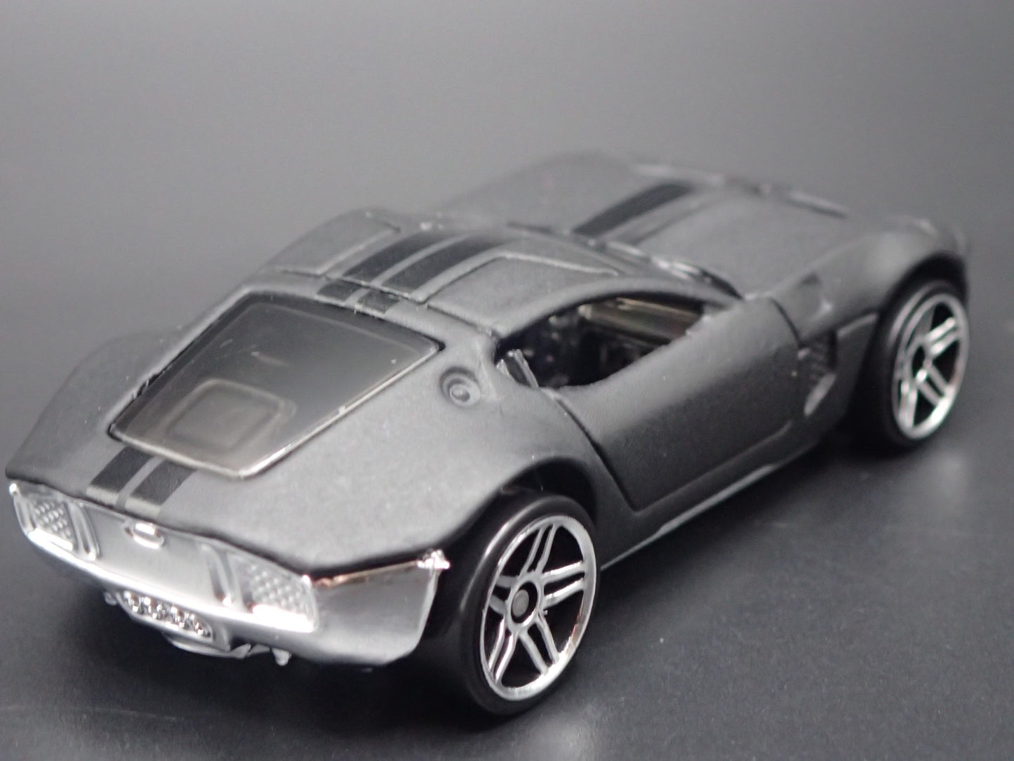 2005 05 FORD SHELBY GR1 CONCEPT BLACK 1:64 SCALE COLLECTIBLE DIECAST MODEL CAR