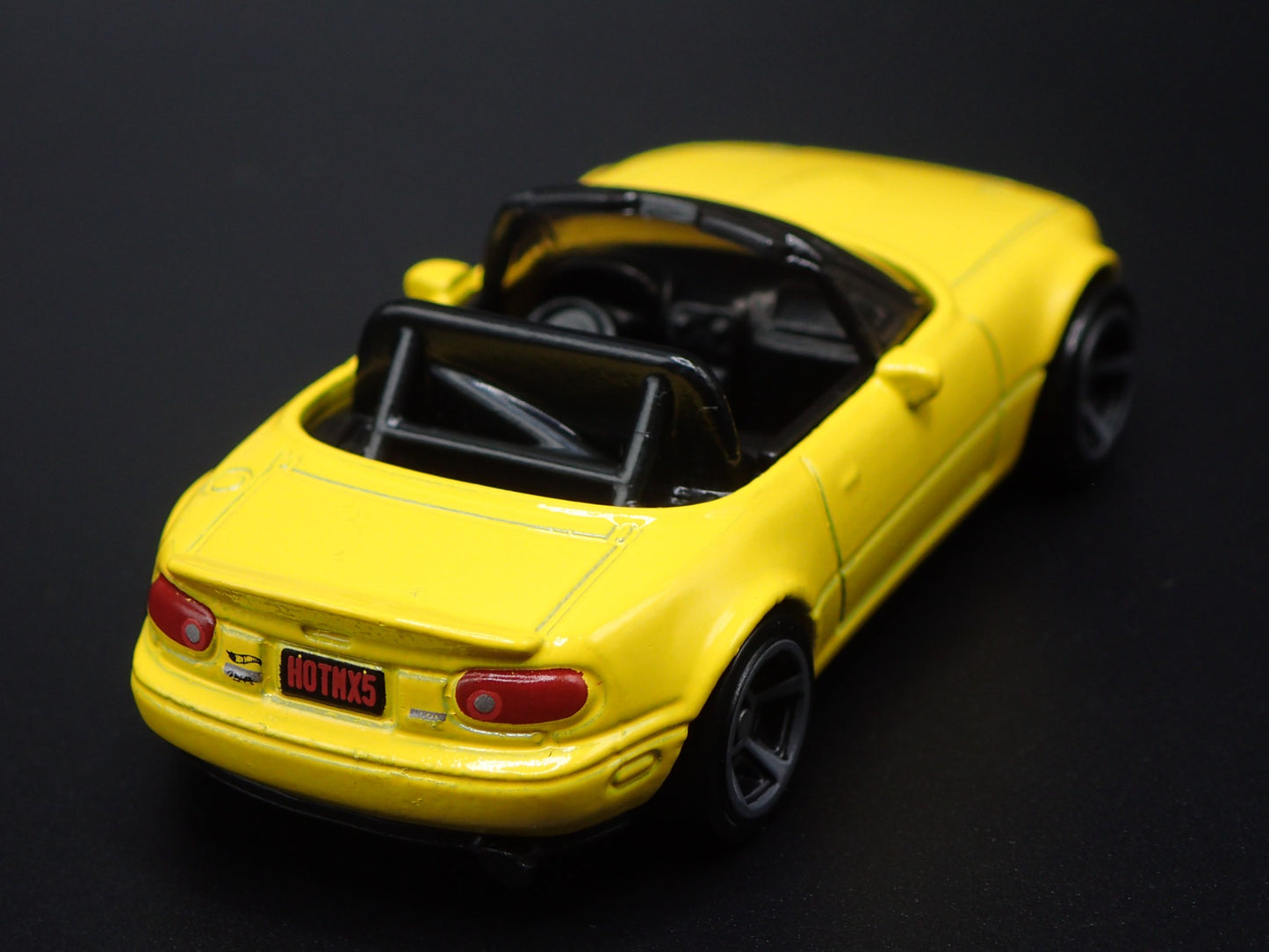1989-1997 MAZDA MX5 MIATA CONVERTIBLE NA 1:64 SCALE DIORAMA DIECAST MODEL CAR
