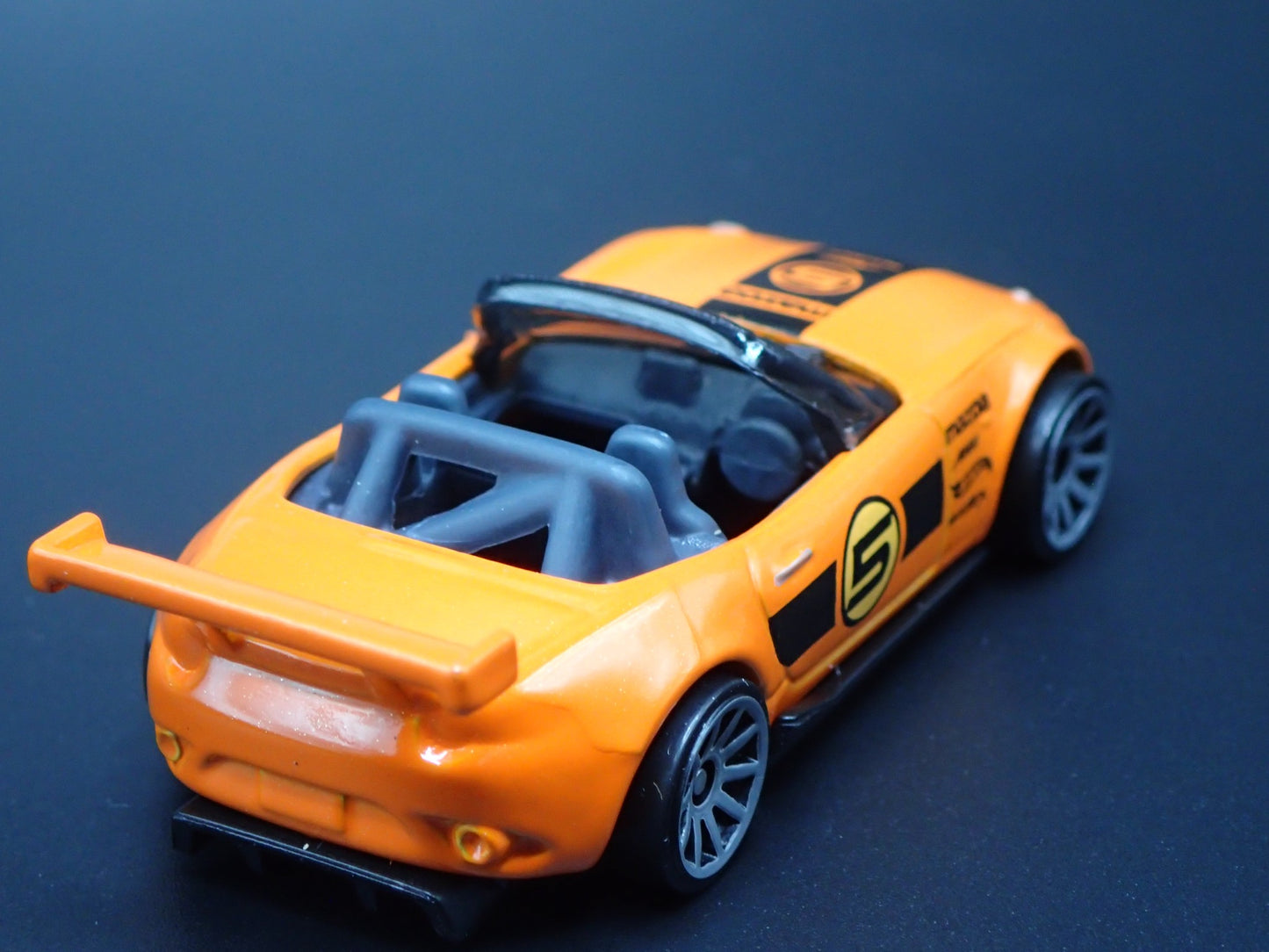 2015-2025 MAZDA MX5 MIATA CONVERTIBLE ND 1:64 SCALE DIORAMA DIECAST MODEL CAR