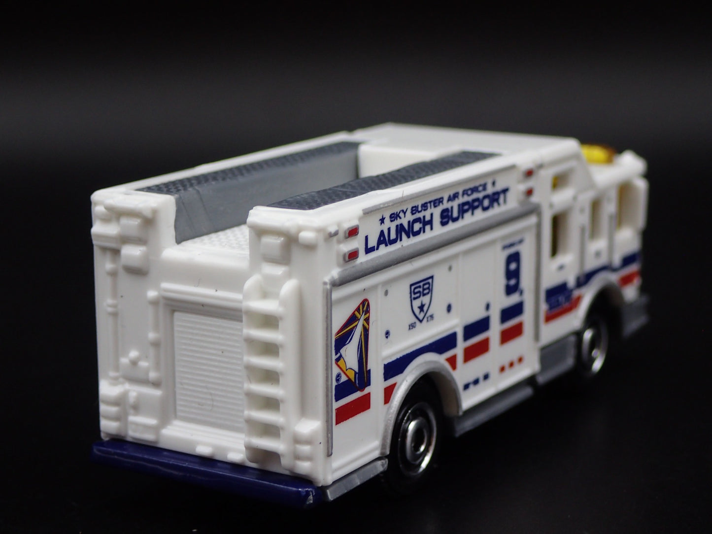SKY BUSTER AIR FORCE LAUNCH SUPPORT FIRE TRUCK 1:64 MB SCALE DIECAST MODEL CAR