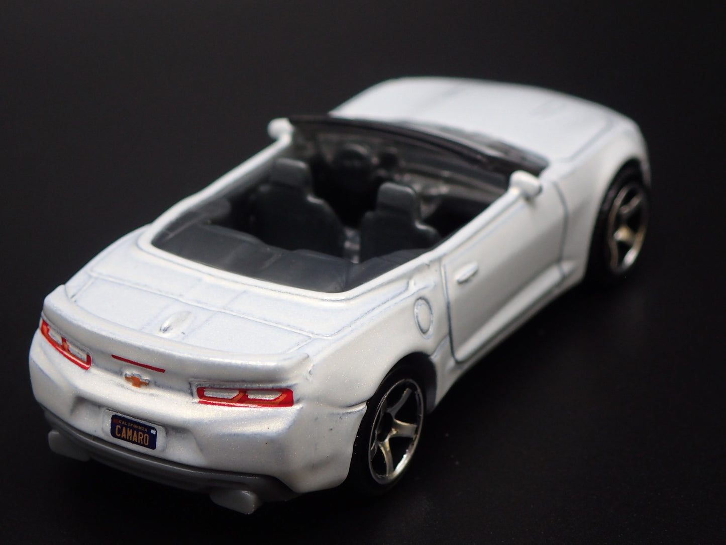 2016-2024 CHEVY CHEVROLET CAMARO CONVERTIBLE WHITE 1/64 SCALE DIECAST MODEL CAR