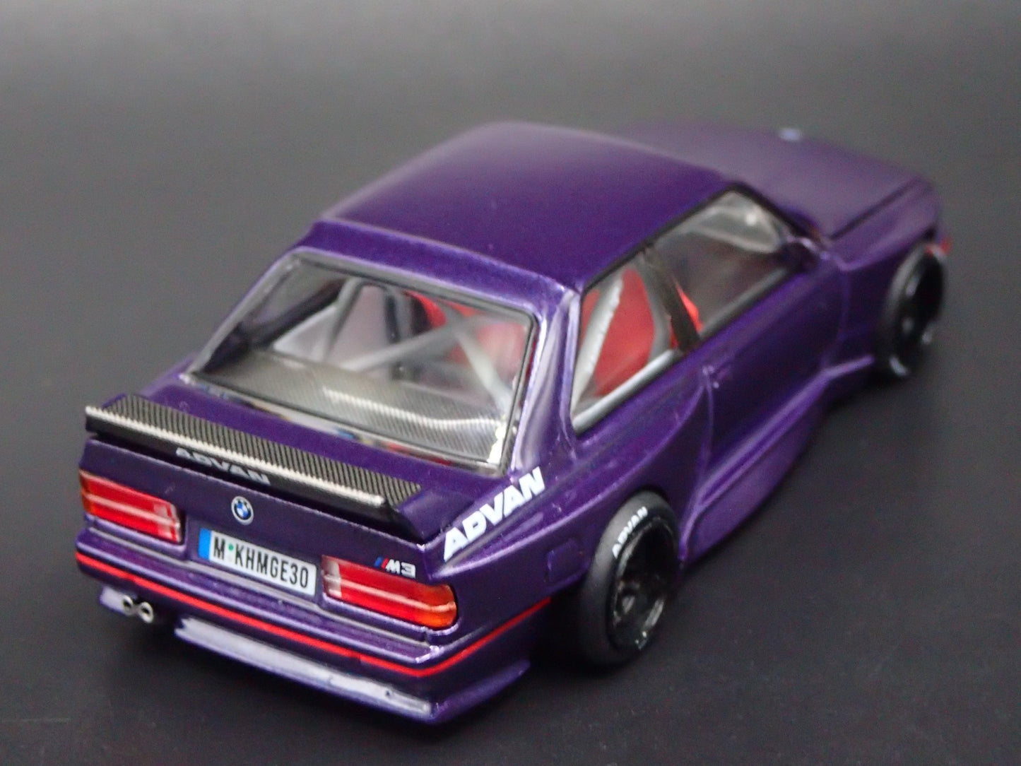 1986-1991 BMW M3 E30 KAIDO GT V2 KHMG2 BLUE 1:64 SCALE DIORAMA DIECAST MODEL CAR