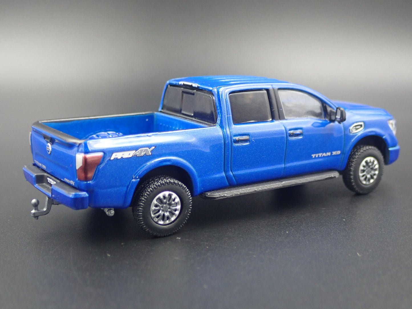 2016-2024 NISSAN TITAN XD PRO-4X PICKUP TRUCK HITCH 1:64 SCALE DIECAST MODEL CAR