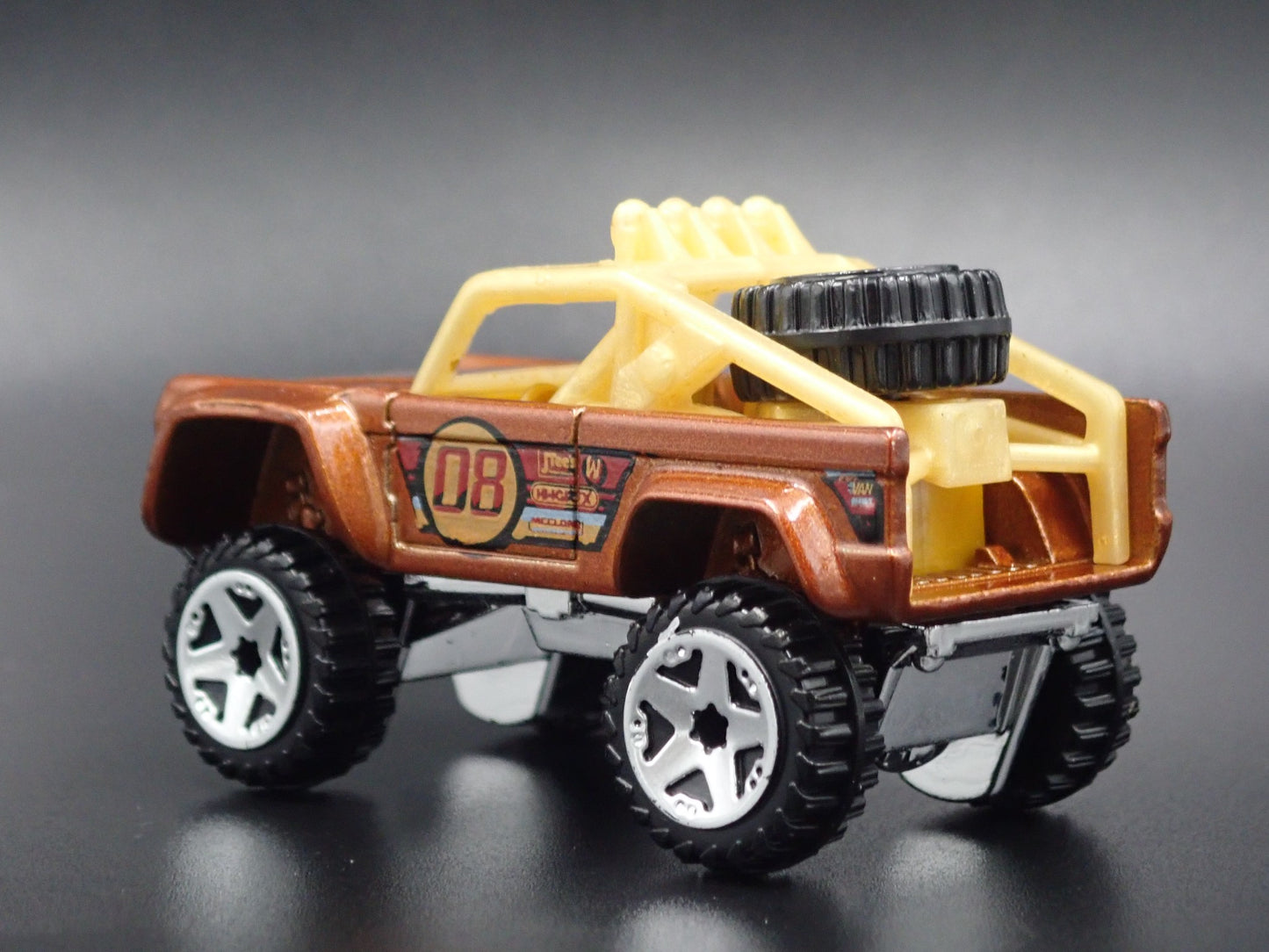 1966-1977 FORD BRONCO 4X4 OFF ROAD CUSTOM BROWN 1:64 SCALE DIECAST MODEL CAR