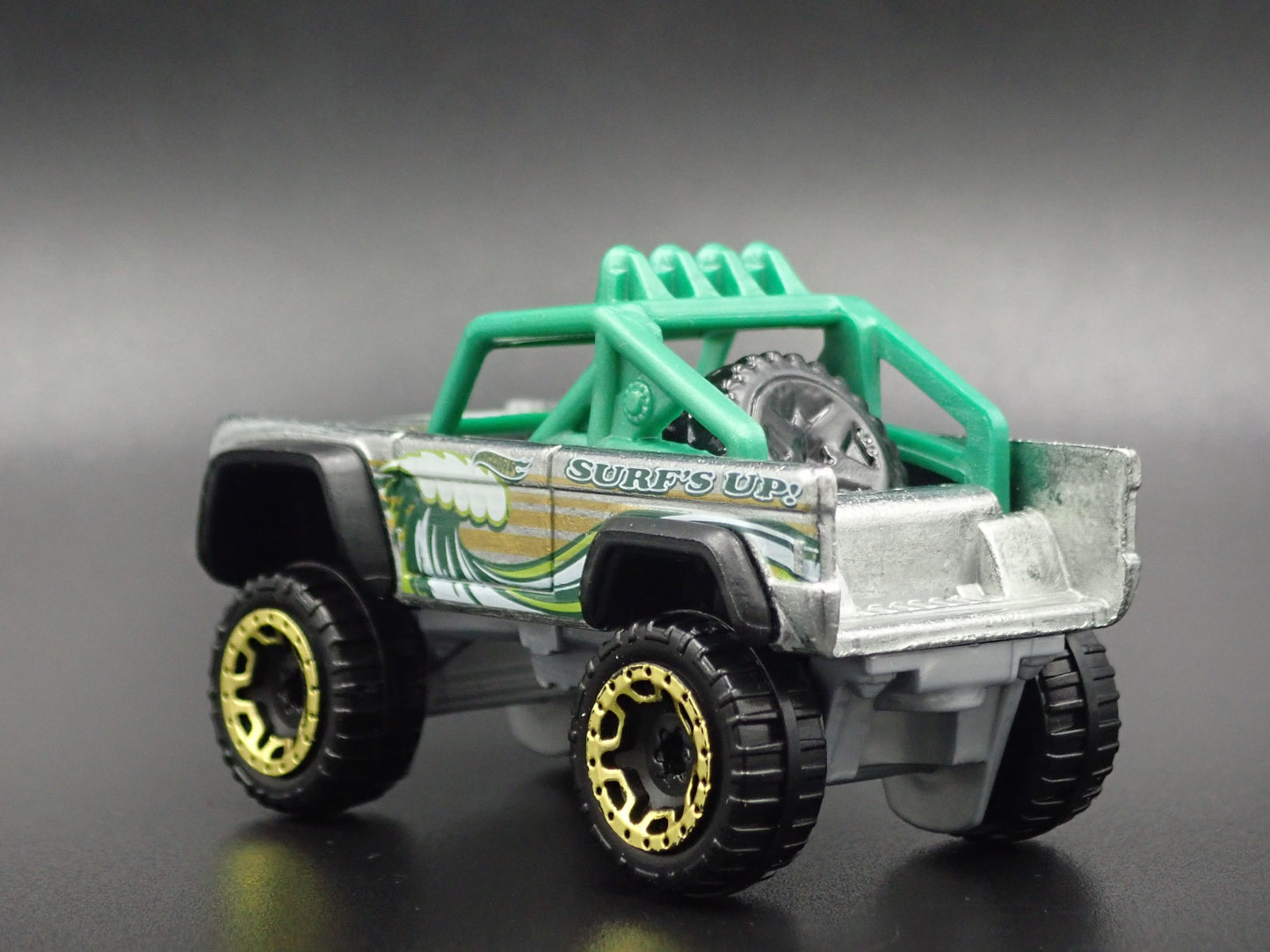 1966-1977 FORD BRONCO 4X4 OFF ROAD CUSTOM SILVER 1:64 SCALE DIECAST MODEL CAR