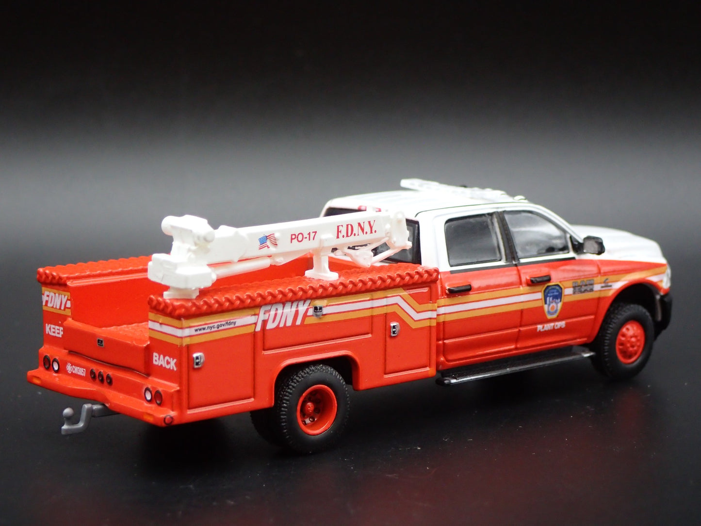 2018 18 RAM 3500 DUALLY CRANE TRUCK FDNY PLANT OPS 1/64 SCALE DIECAST MODEL CAR