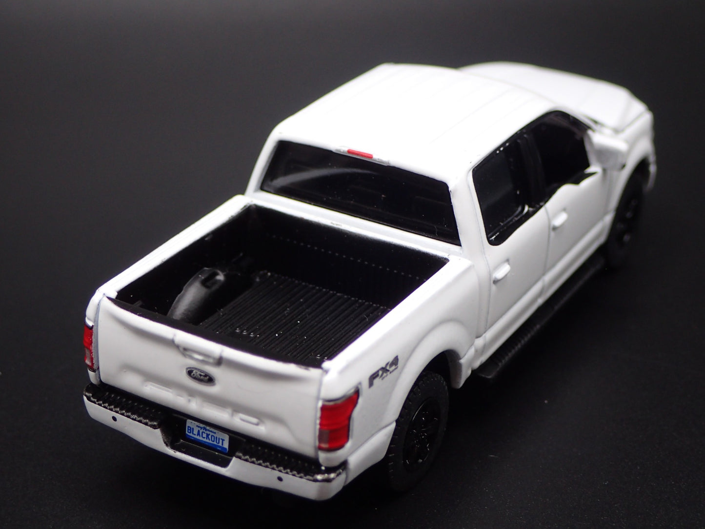 2015-2020 FORD F150 PICKUP TRUCK WHITE 1:64 SCALE COLLECTIBLE DIECAST MODEL CAR