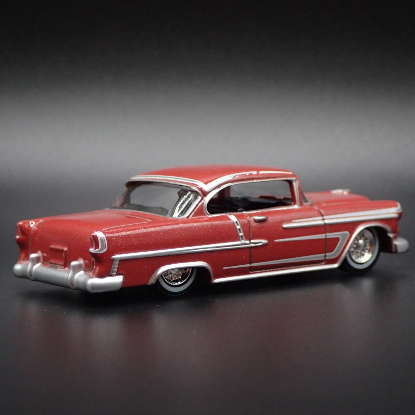 1955 55 CHEVY CHEVROLET BEL AIR 1:64 SCALE COLLECTIBLE DIORAMA DIECAST MODEL CAR