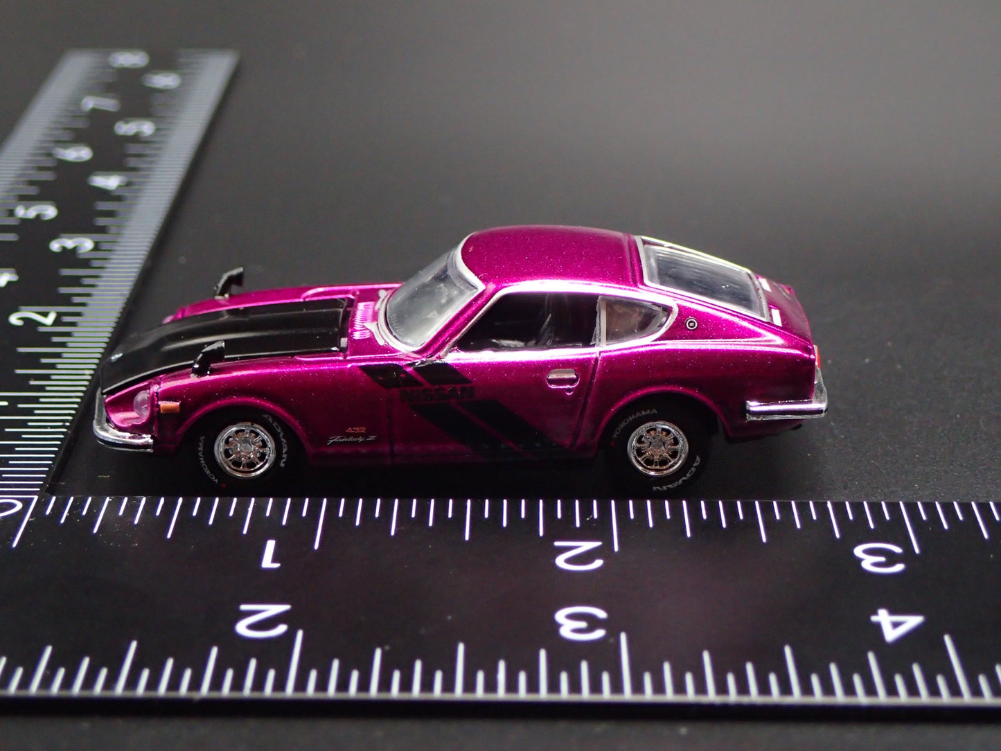 1970-1973 NISSAN FAIRLADY Z 240Z Z432 JDM1:64 SCALE DIORAMA DIECAST MODEL CAR