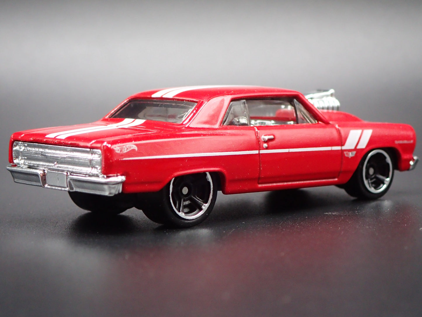 1964 64 CHEVY CHEVROLET CHEVELLE SS RED 1/64 SCALE DIORAMA DIECAST MODEL CAR