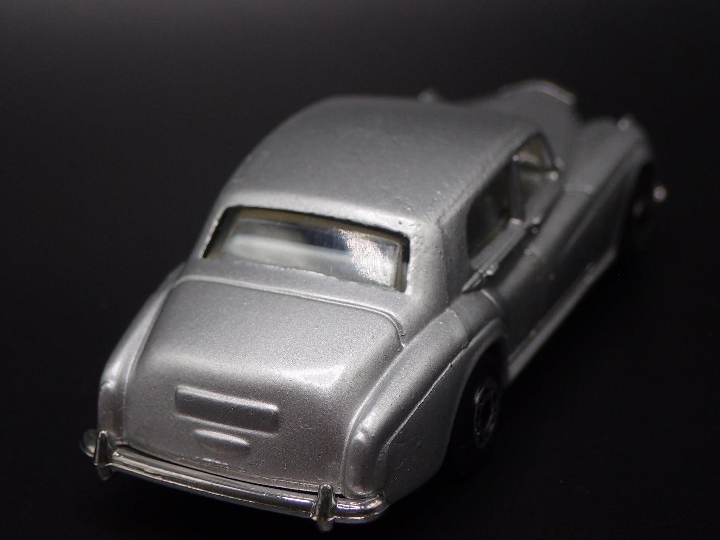 1959-1962 ROLLS ROYCE SILVER CLOUD II JAMES BOND 007 1:64 MB DIECAST MODEL CAR