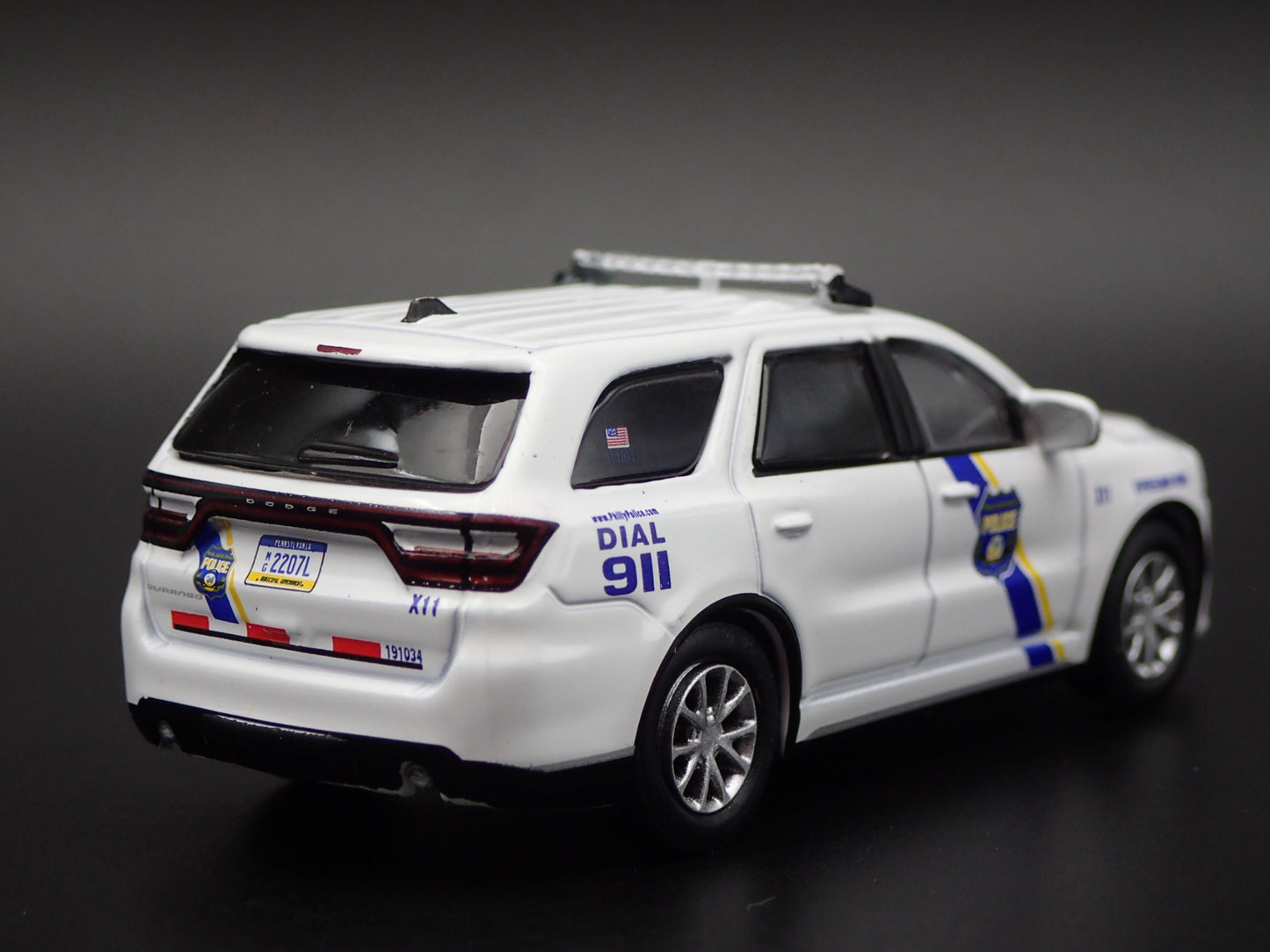 2019 19 DODGE DURANGO PHILADELPHIA PA POLICE CAR 1:64 SCALE DIECAST MODEL CAR