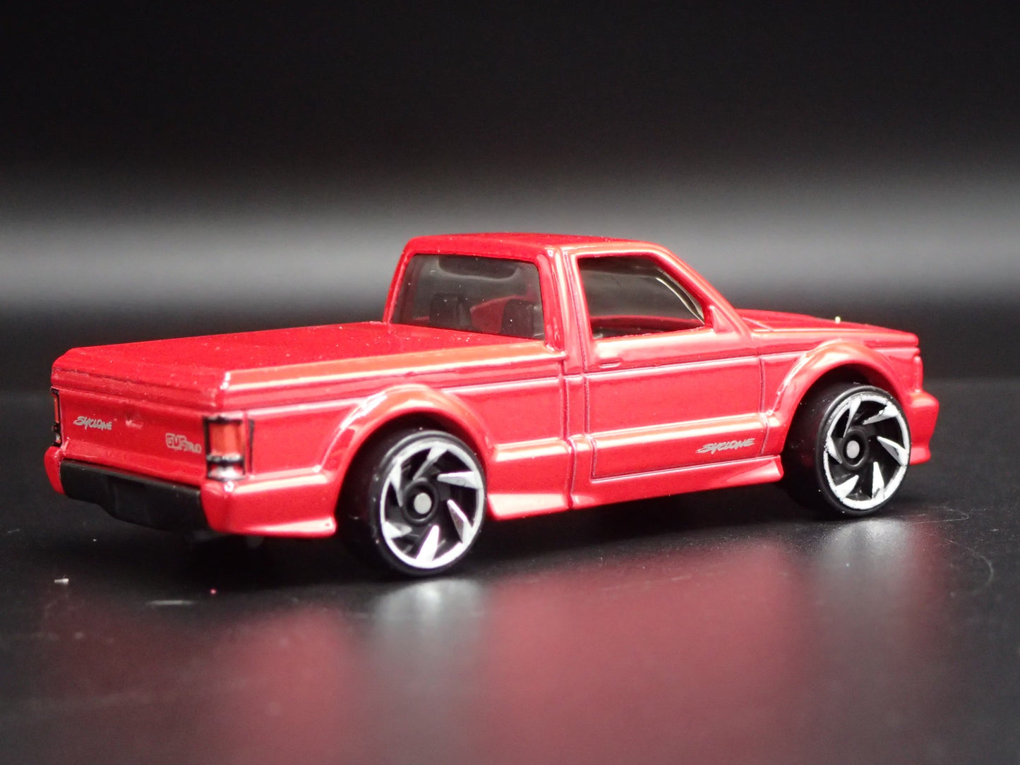 1991 91 GMC SYCLONE PICKUP TRUCK RED 1:64 SCALE DIORAMA DIECAST MODEL CAR