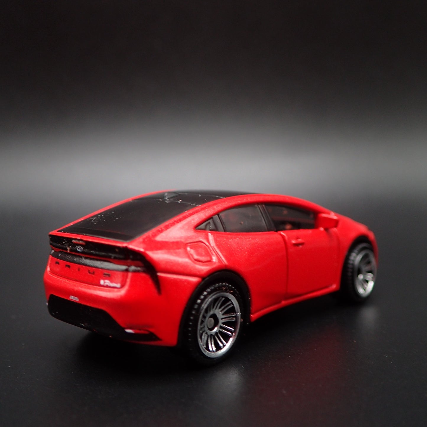 2023-2025 TOYOTA PRIUS PRIME 1/64 SCALE COLLECTIBLE DIORAMA DIECAST MODEL CAR