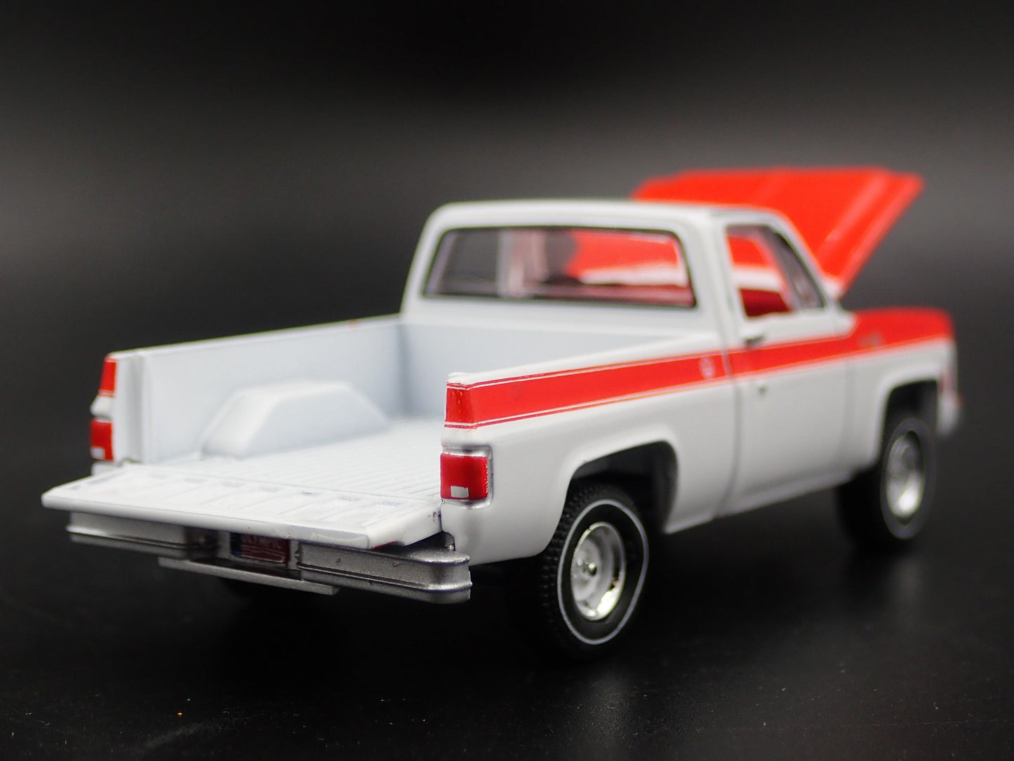 1976 76 CHEVY CHEVROLET SCOTTSDALE PICKUP TRUCK SQUAREBODY 1/64 SCALE MODEL CAR