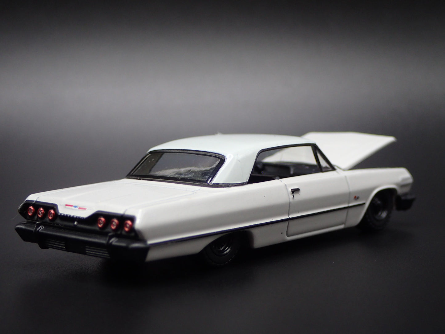 1963 63 CHEVY CHEVROLET IMPALA LOWRIDER 1:64 SCALE DIORAMA DIECAST MODEL CAR