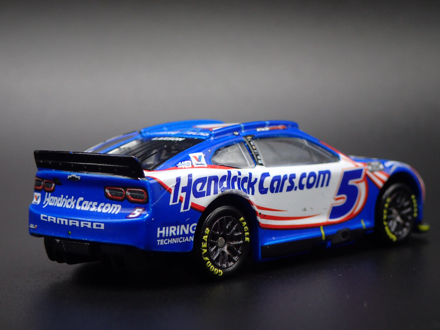 2024 CHEVY CAMARO ZL1 5 KYLE LARSON HENDRICKCARS NASCAR 1:64 DIECAST MODEL CAR