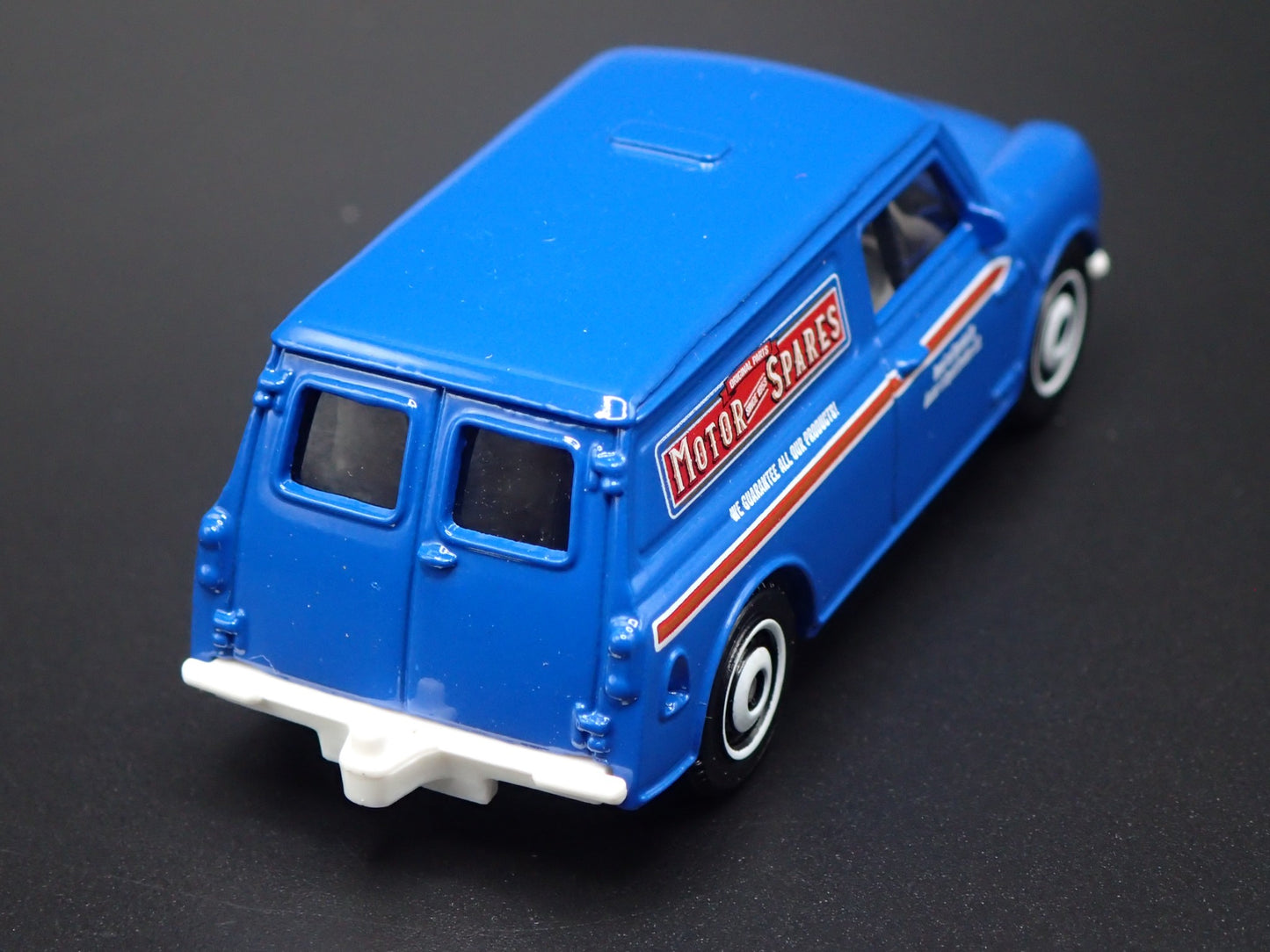 1965 65 AUSTIN MINI VAN BLUE 1:64 SCALE COLLECTIBLE DIORAMA DIECAST MODEL CAR