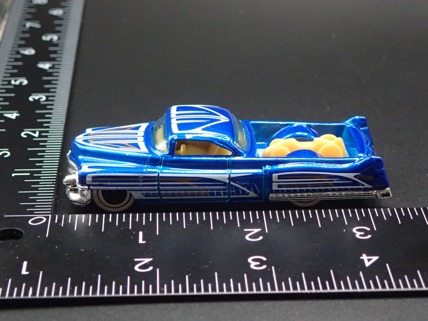 1953 53 CADILLAC CADDY CUSTOM TRUCK BLUE 1:64 SCALE DIORAMA DIECAST MODEL CAR