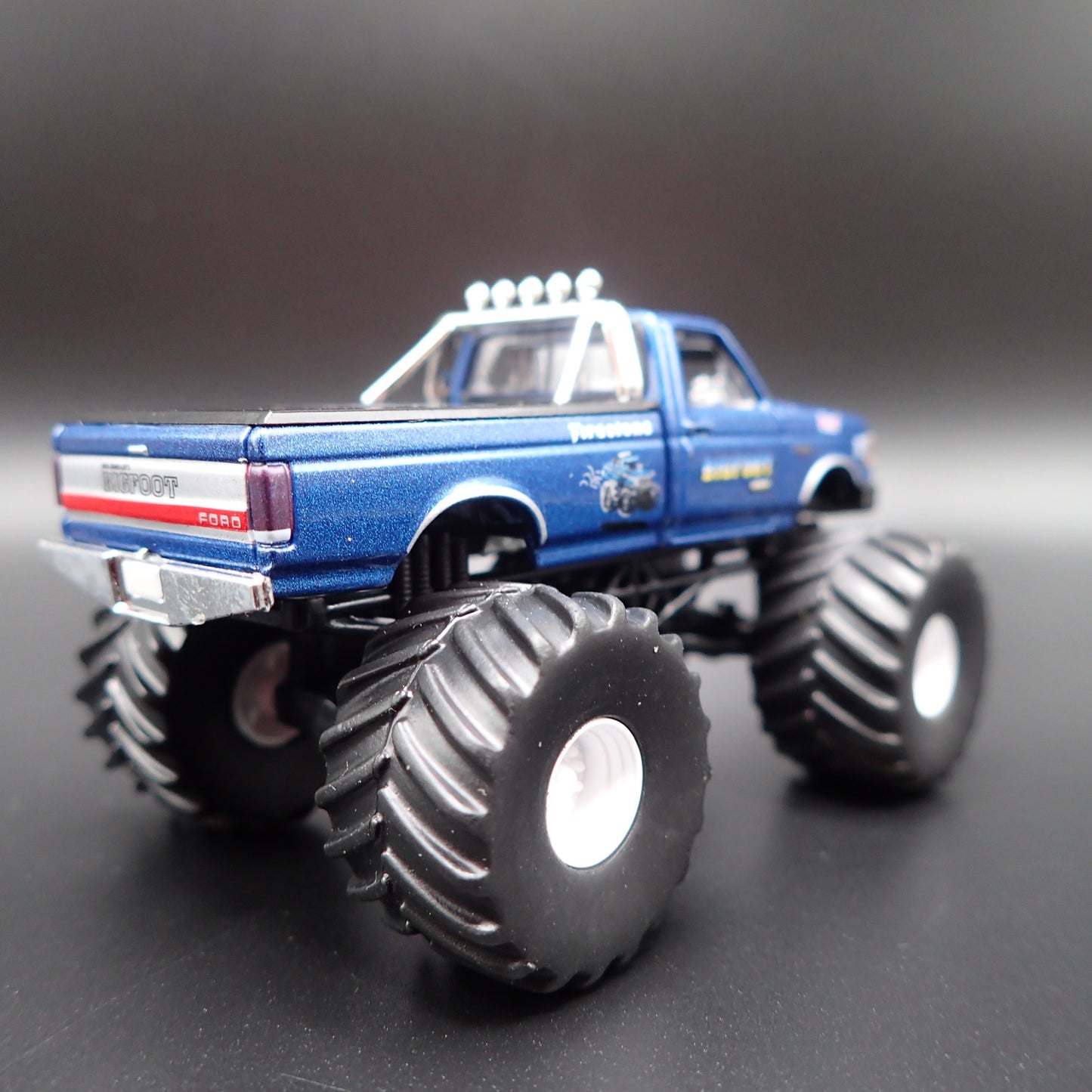 BIGFOOT #3 MONSTER TRUCK 1987 FORD F250 1/64 SCALE COLLECTIBLE DIECAST MODEL CAR