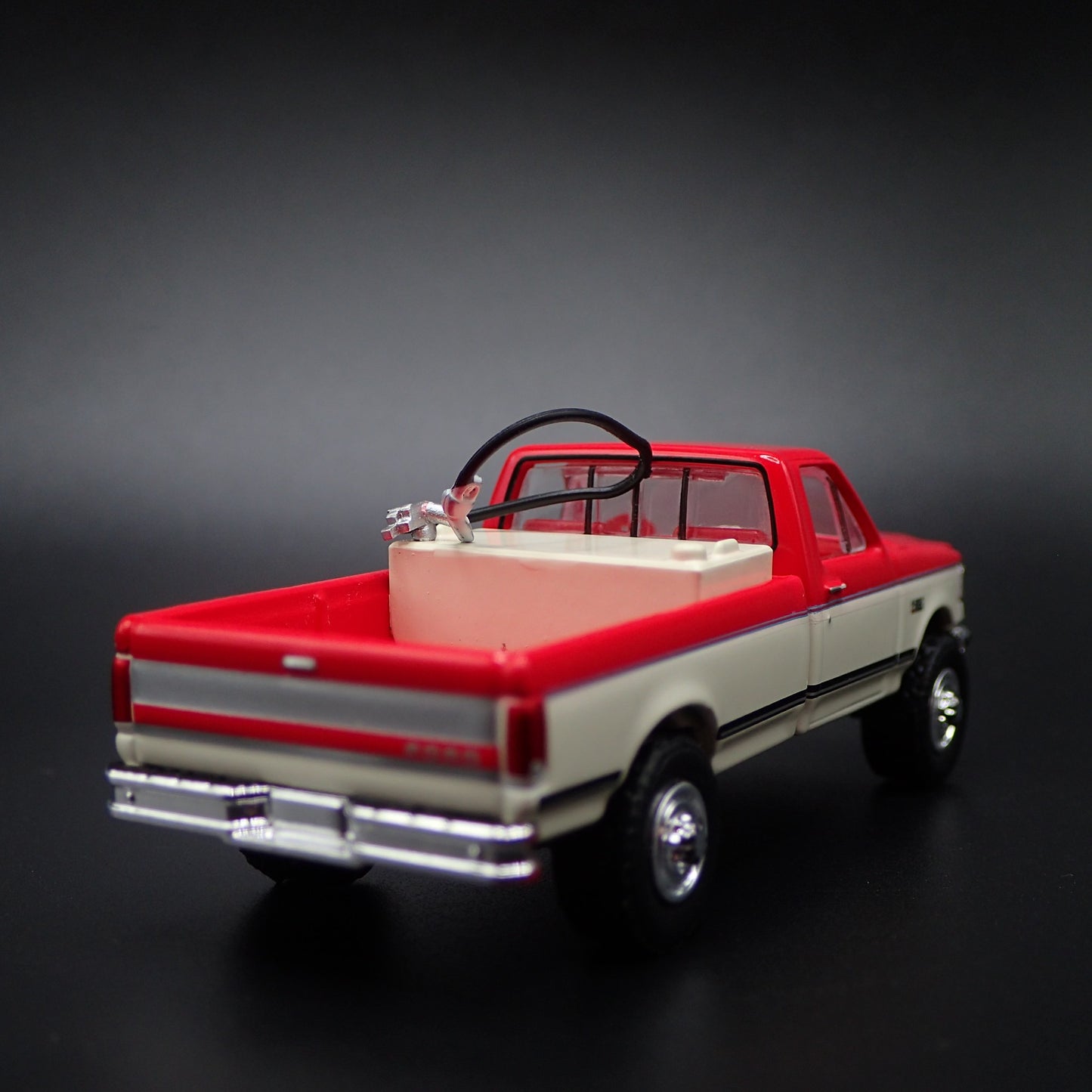 1987-1991 FORD F250 XLT PICKUP TRUCK OBS 1:64 SCALE DIORAMA DIECAST MODEL CAR