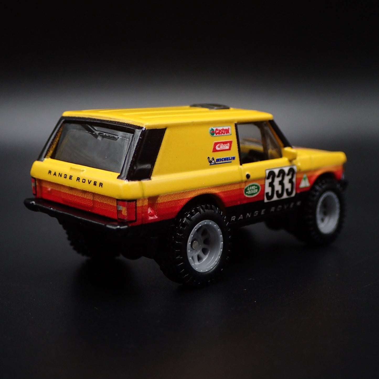 1970-1994 RANGE ROVER BAJA OFF ROAD RALLY 1/64 SCALE DIORAMA DIECAST MODEL CAR