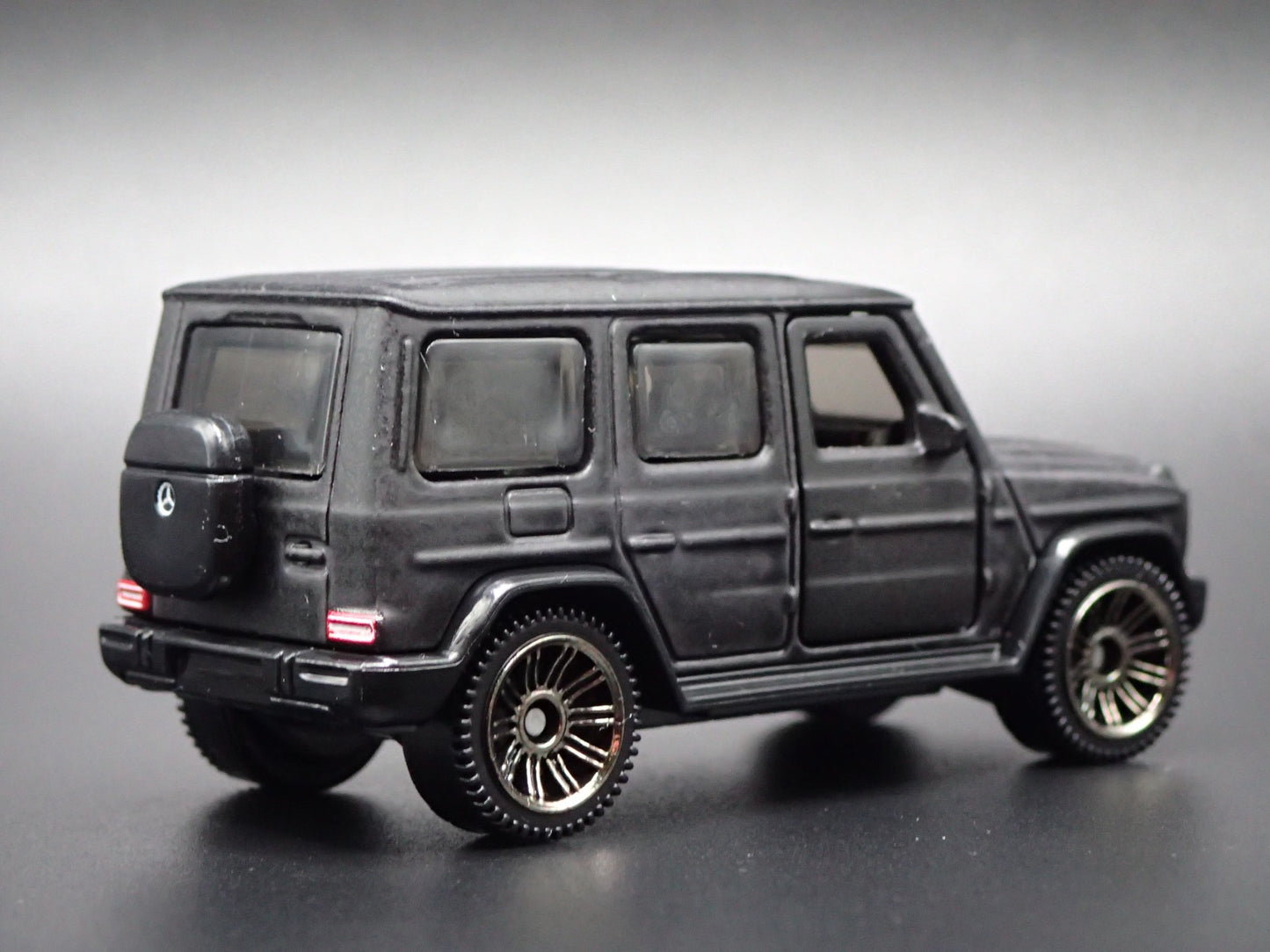2024-2025 MERCEDES BENZ G 580 CLASS WAGON EQ BLACK 1:64 SCALE DIECAST MODEL CAR