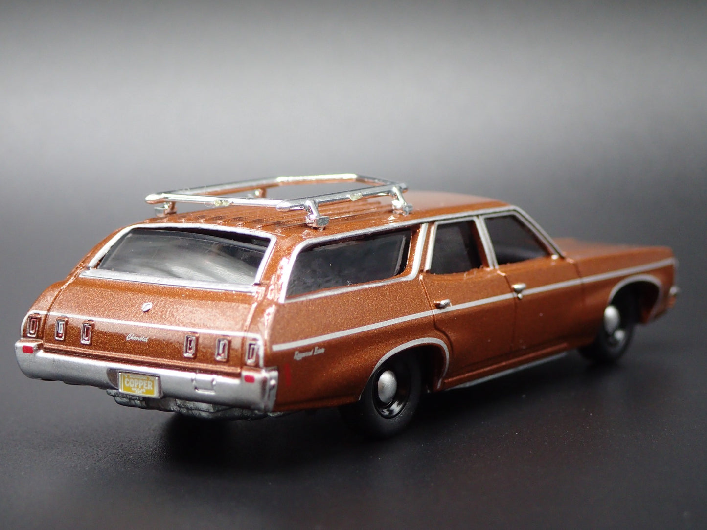 1970 CHEVY CHEVROLET KINGSWOOD ESTATE STATION WAGON 1/64 SCALE DIECAST MODEL CAR