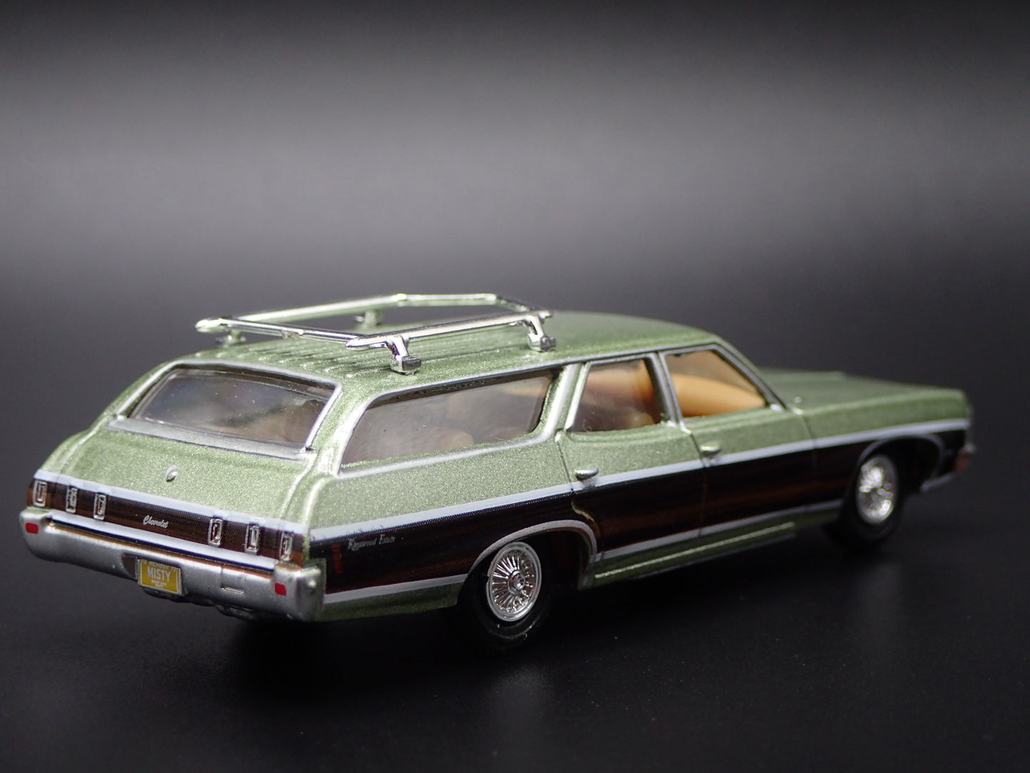 1970 CHEVY CHEVROLET KINGSWOOD ESTATE STATION WAGON 1/64 SCALE DIECAST MODEL CAR