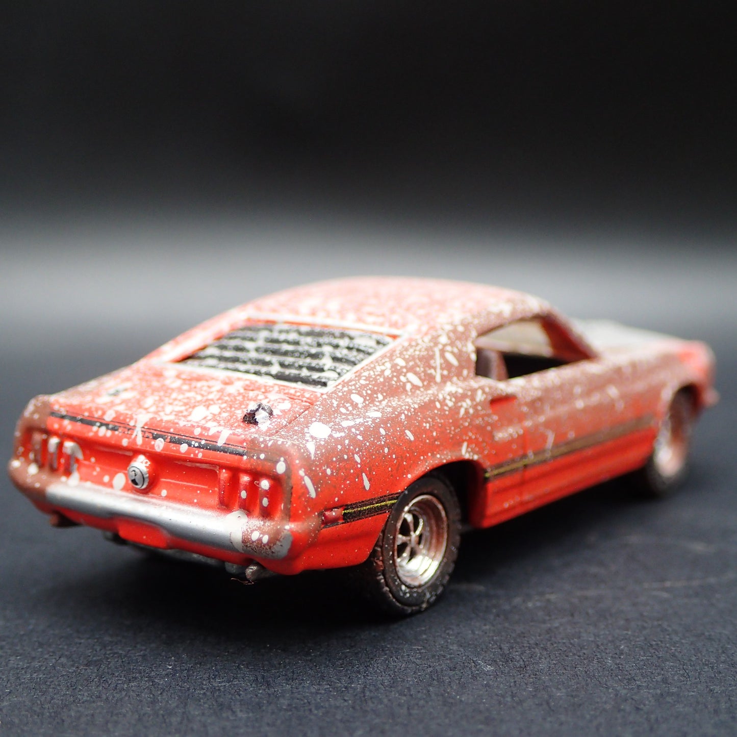 1969 69 FORD MUSTANG MACH 1 FASTBACK BARN FIND 1/64 SCALE DIECAST MODEL CAR