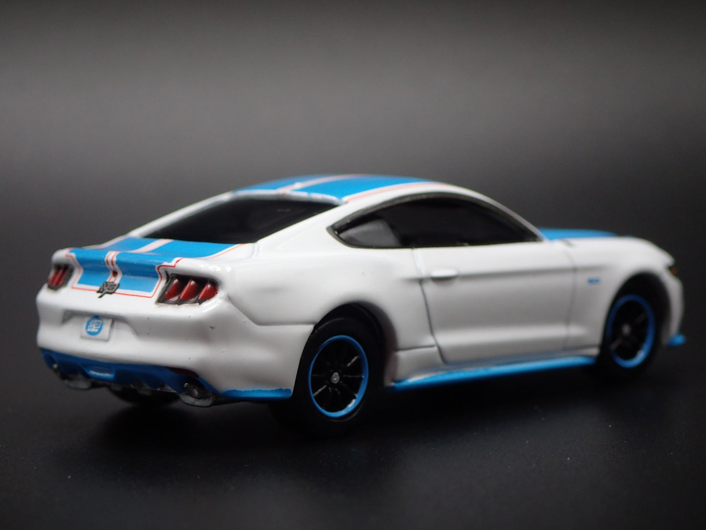 2017 17 FORD MUSTANG GT RICHARD PETTY TRIBUTE ED. 1:64 SCALE DIECAST MODEL CAR