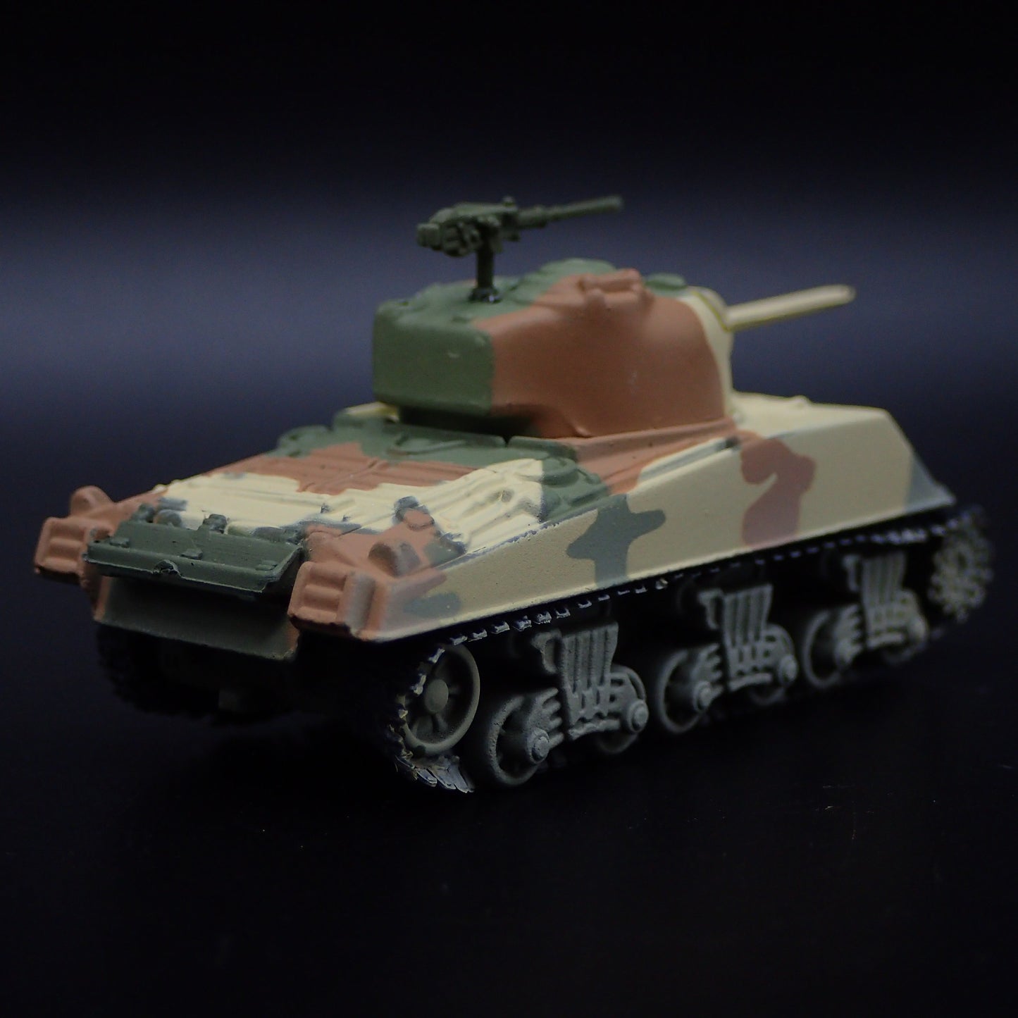 WWII M4A3 SHERMAN TANK ARMY MILITARY IWO JIMA 1:100 SCALE DIECAST MODEL CAR