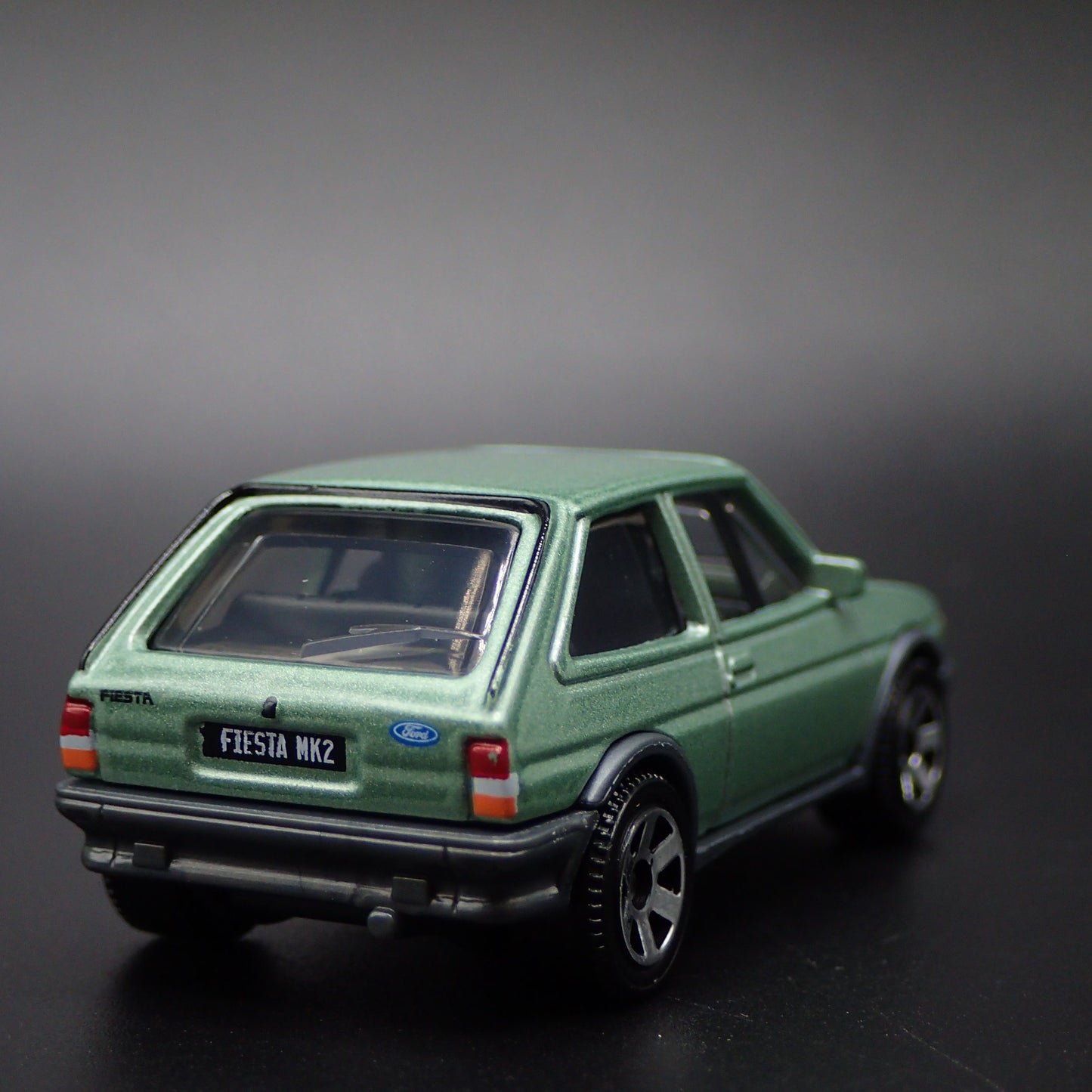 1983-1989 FORD FIESTA MK 2 GREEN 1:64 SCALE COLLECTIBLE DIECAST MODEL CAR