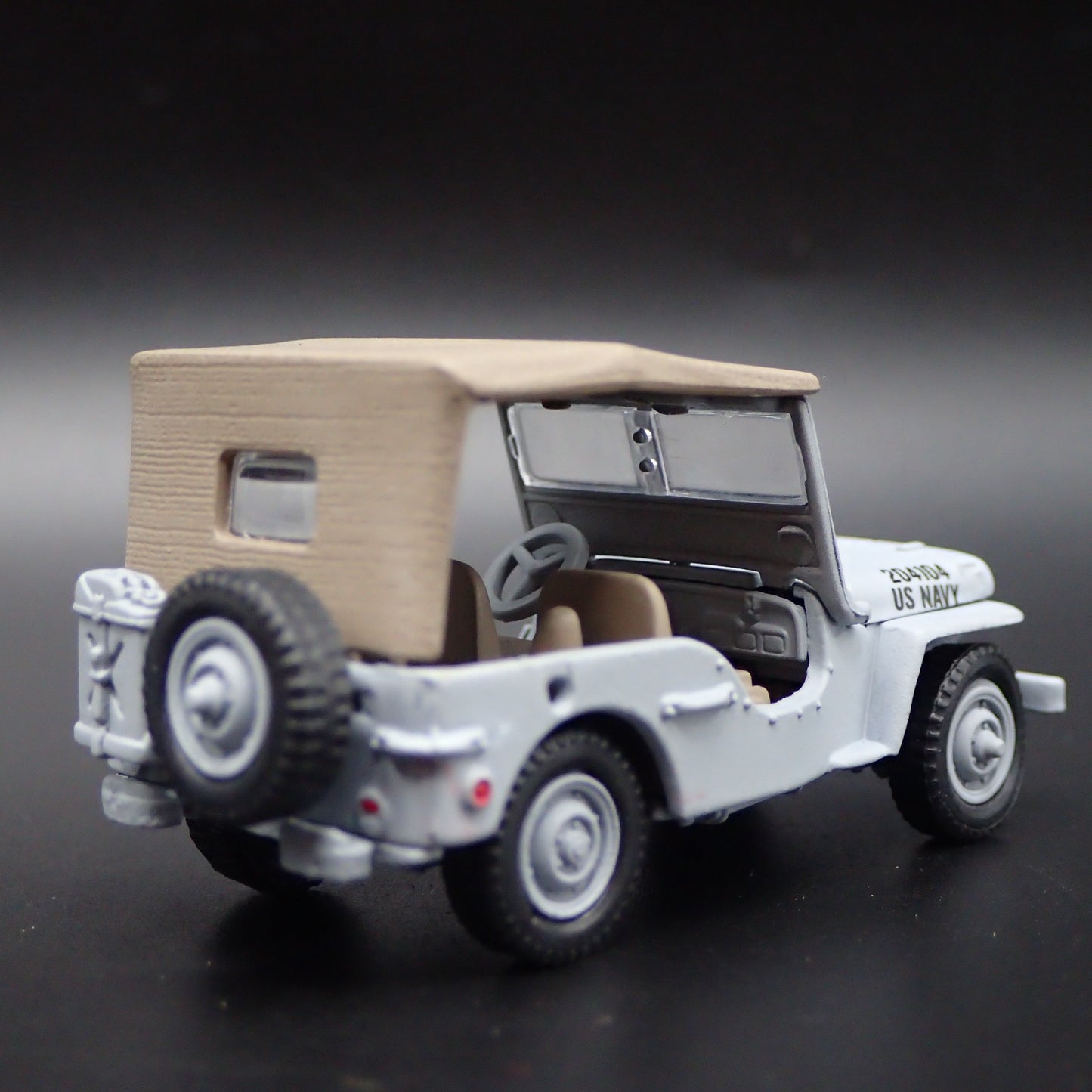 WWII WILLYS MB JEEP ARMY MILITARY MIDWAY 1:64 SCALE DIORAMA DIECAST MODEL CAR