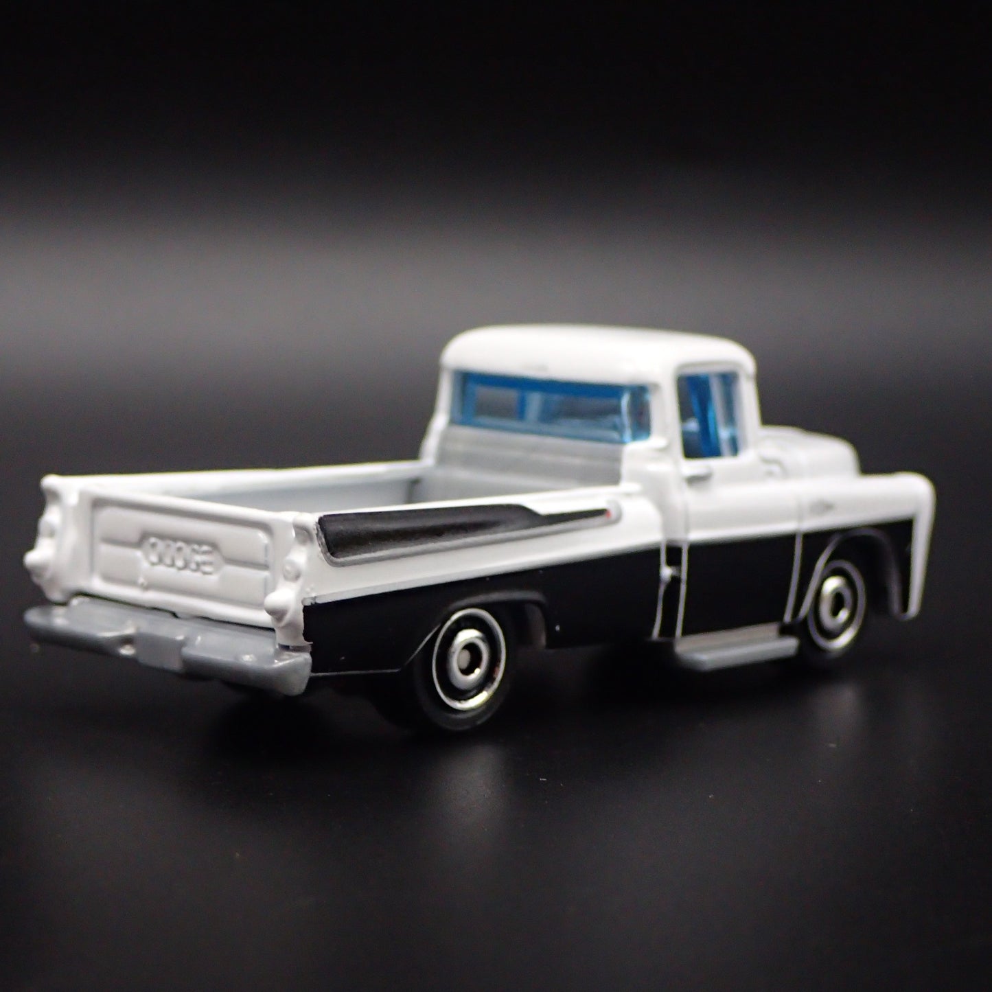 1957 57 DODGE SWEPTSIDE PICKUP TRUCK RARE 1/64 SCALE DIORAMA DIECAST MODEL CAR