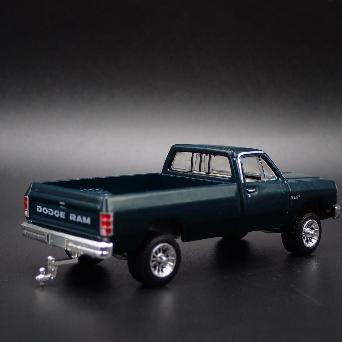 1982 82 DODGE RAM W250 POWER RAM PICKUP TRUCK GREEN 1/64 SCALE DIECAST MODEL CAR