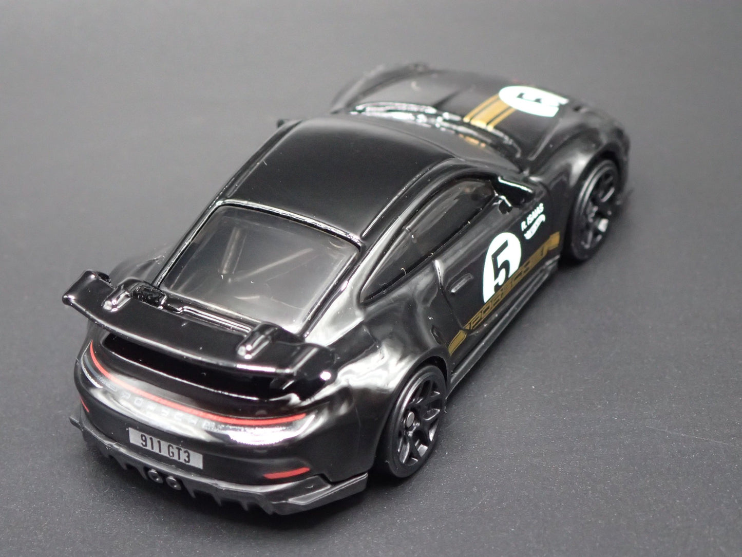2018-2025 PORSCHE 911 GT3 992 BLACK 1:64 SCALE DIORAMA DIECAST MODEL CAR