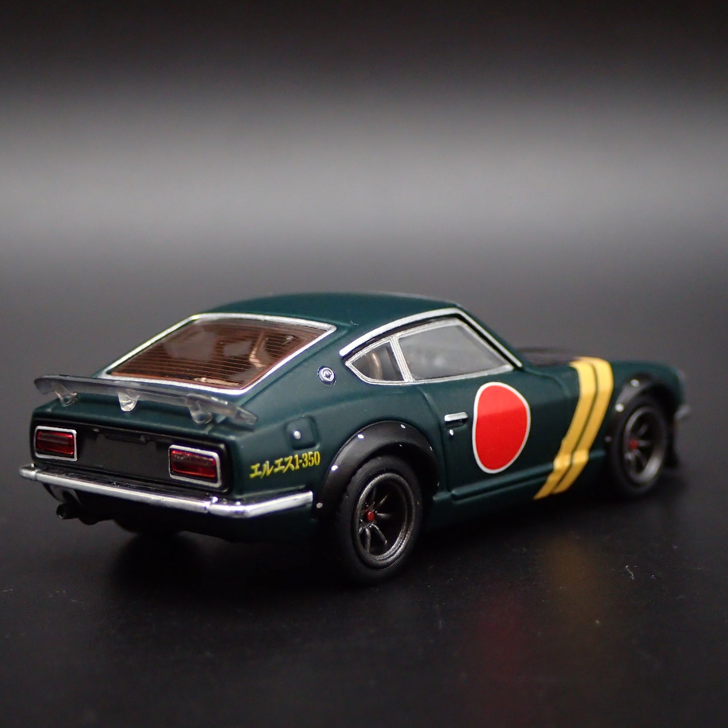 DATSUN 240Z JDM GREEN 1/64 SCALE COLLECTIBLE DIORAMA DIECAST MODEL CAR