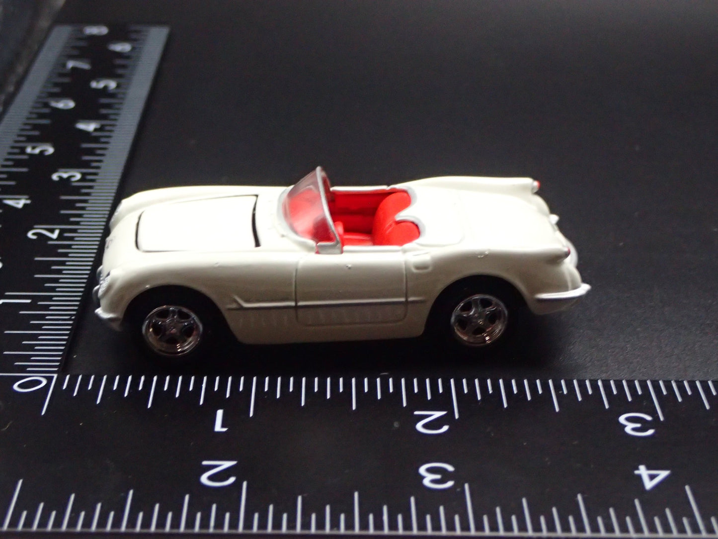 1953 53 CHEVY CHEVROLET CORVETTE CONVERTIBLE WHITE 1:64 SCALE DIECAST MODEL CAR