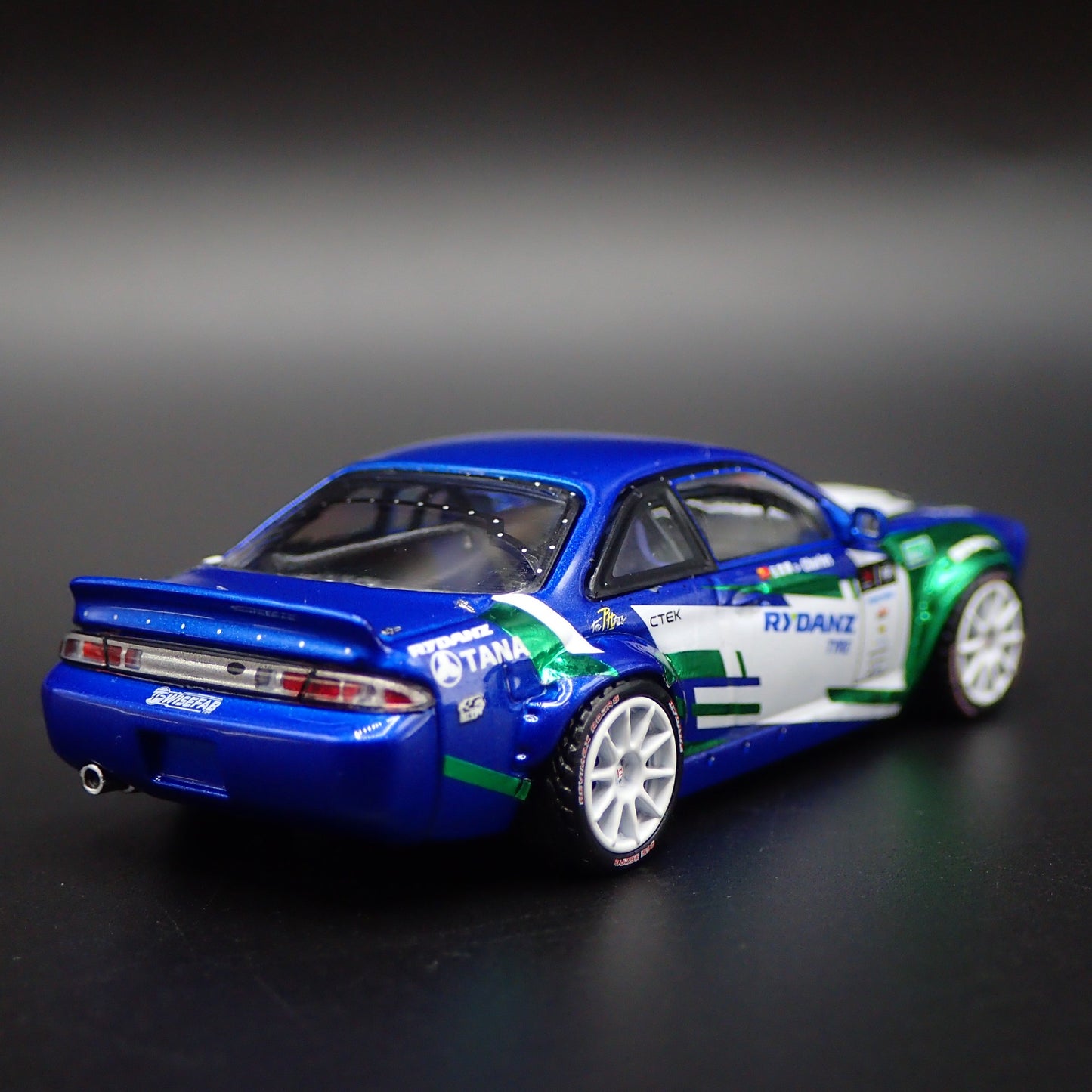NISSAN SILVIA S14 ROCKET BUNNY DRIFTING JDM 1:64 SCALE DIORAMA DIECAST MODEL CAR