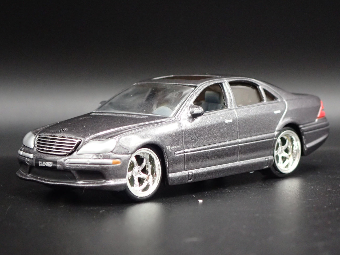 2001-2011 MERCEDES-BENZ S55 AMG GRAY RARE 1:64 SCALE DIORAMA DIECAST MODEL CAR
