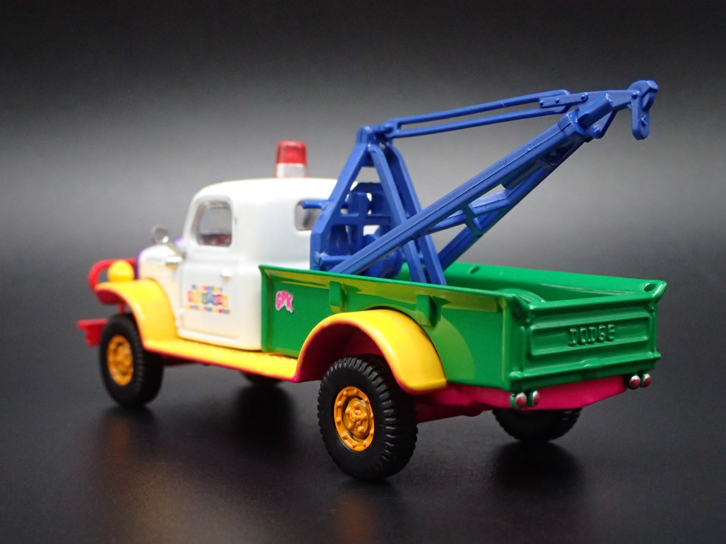 1945 45 DODGE POWER WAGON TOW TRUCK WRECKER GPK 1:64 SCALE DIECAST MODEL CAR