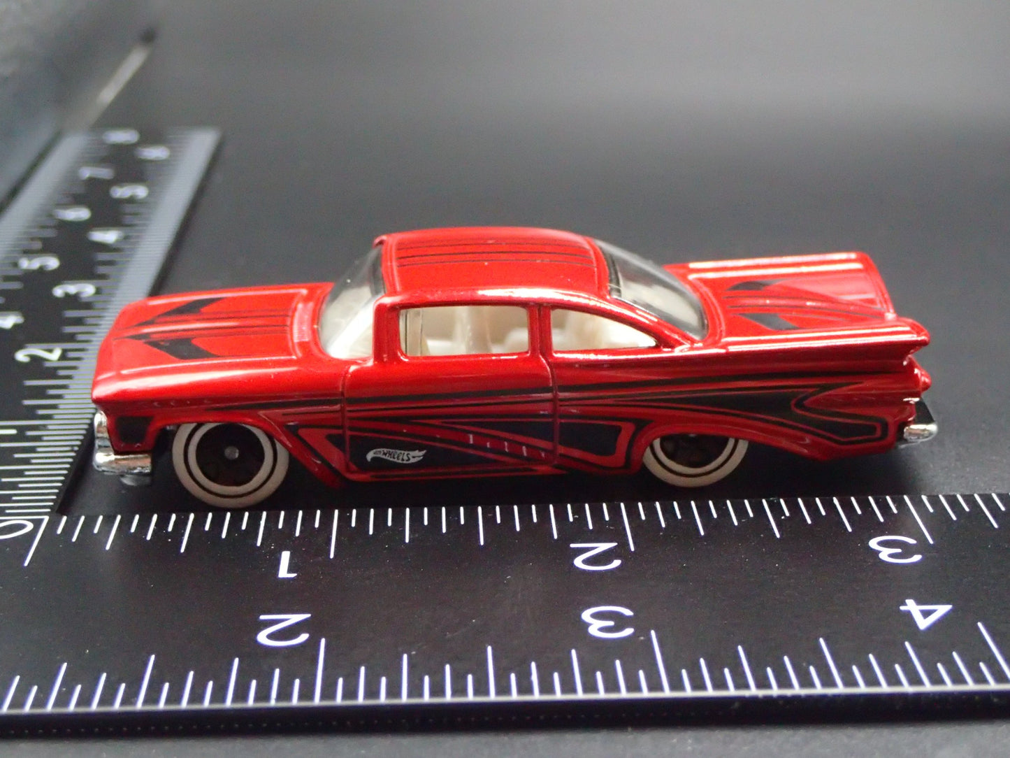 1959 59 CHEVY CHEVROLET IMPALA 1:64 SCALE COLLECTIBLE DIORAMA DIECAST MODEL CAR