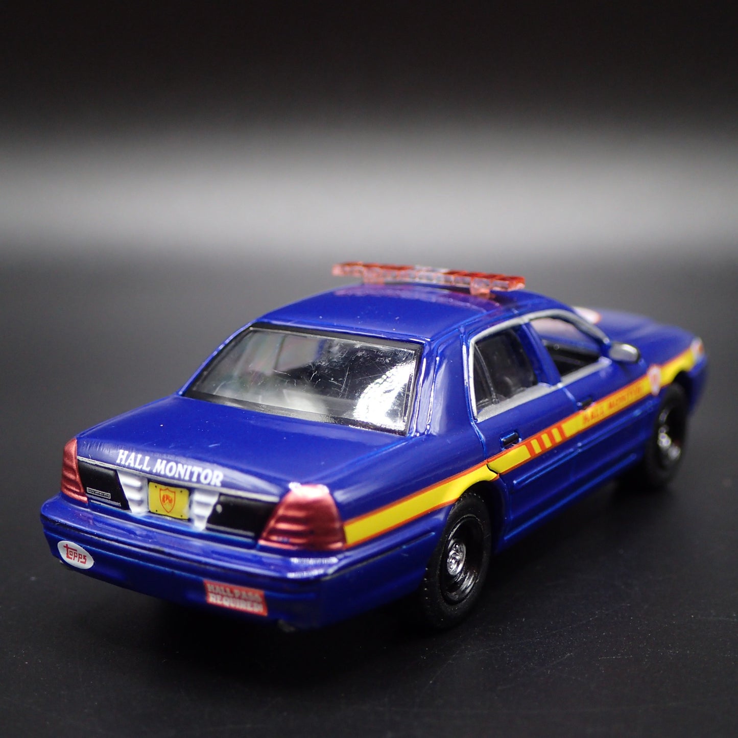 2008 FORD CROWN VICTORIA HALL MONITOR GPK 1:64 SCALE DIORAMA DIECAST MODEL CAR