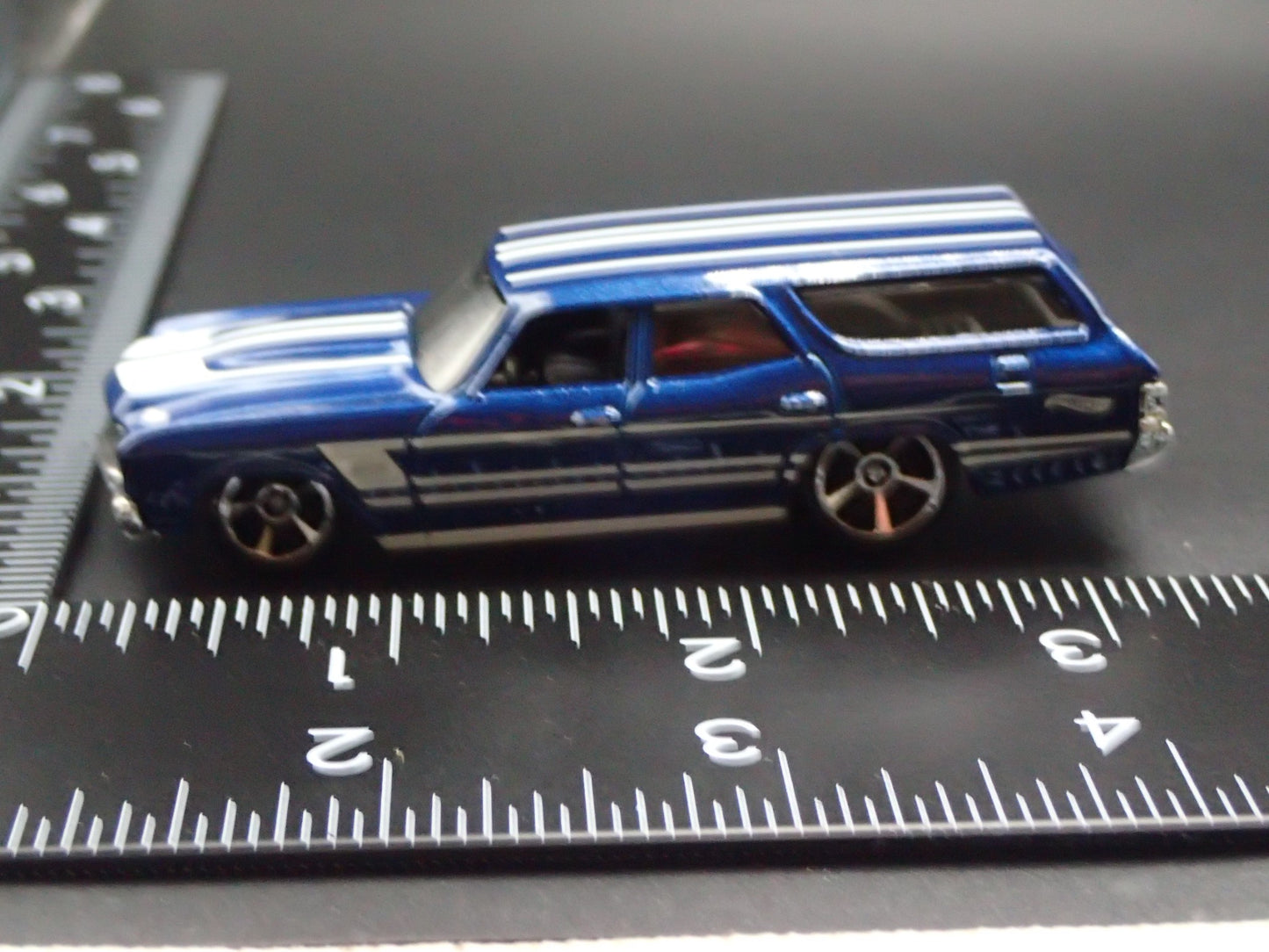 1970 70 CHEVY CHEVROLET CHEVELLE SS STATION WAGON 1:64 SCALE DIECAST MODEL CAR