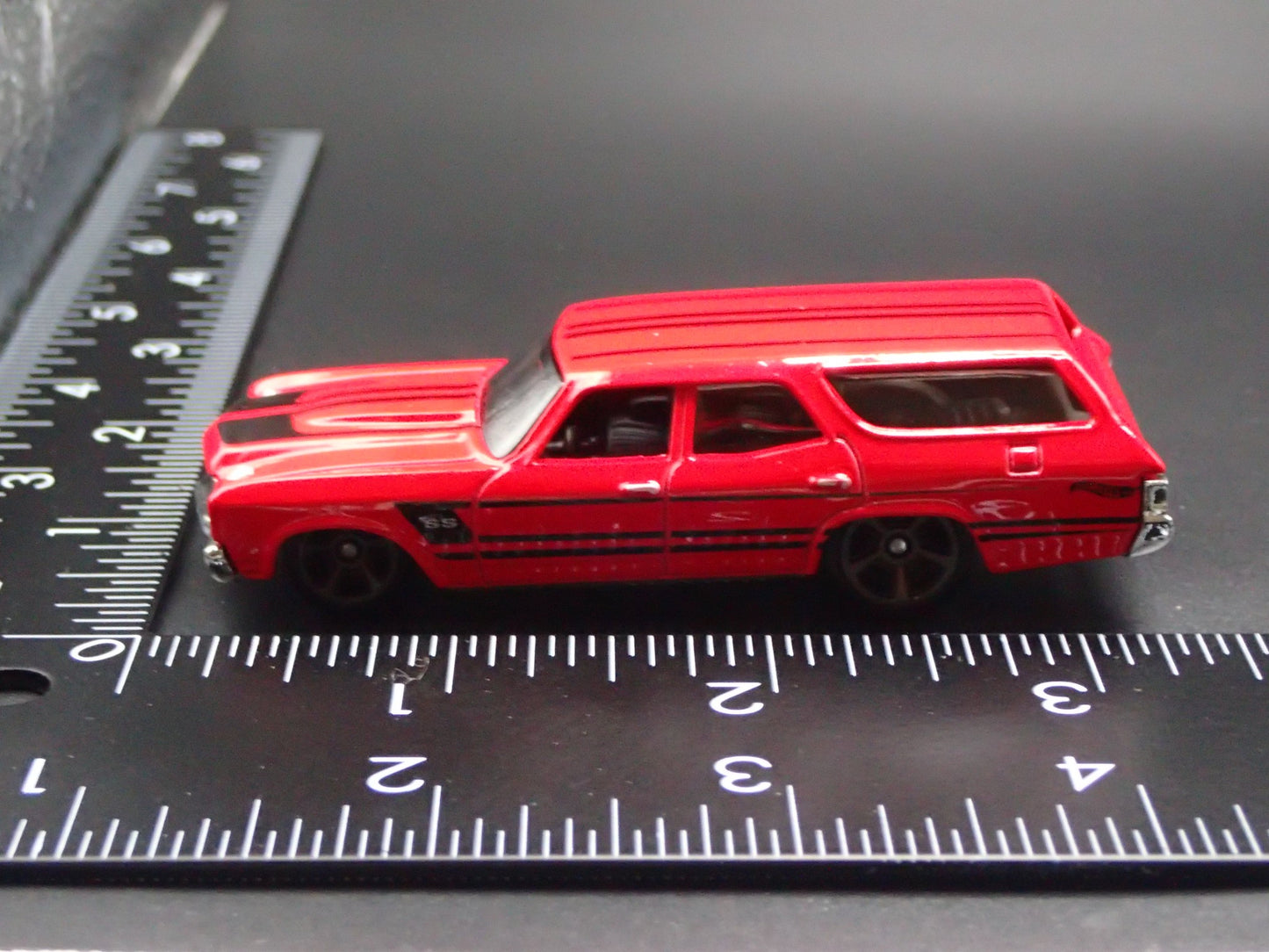 1970 70 CHEVY CHEVROLET CHEVELLE SS STATION WAGON 1:64 SCALE DIECAST MODEL CAR