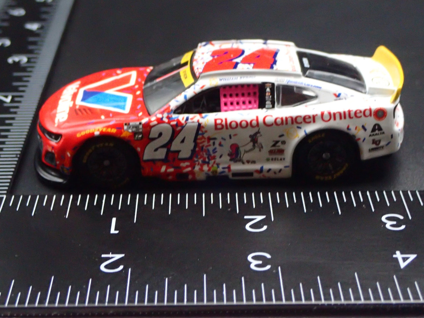 2025 25 CHEVY CAMARO #24 WILLIAM BYRON VALVOLINE NASCAR 1:64 SCALE DIECAST CAR